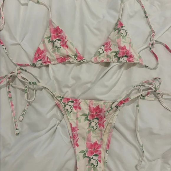 Frankie’s Bikinis set size L - Picture 1 of 6